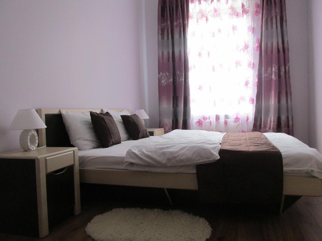 Near Opera Apartment ลวีฟ ภายนอก รูปภาพ